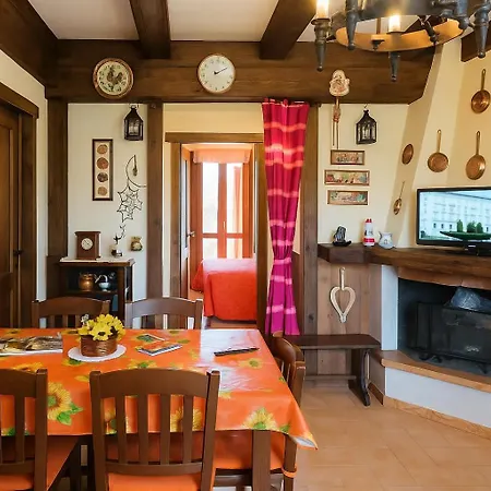 アパート La Chiave Del Gufo - カステル・ディ・サングロ